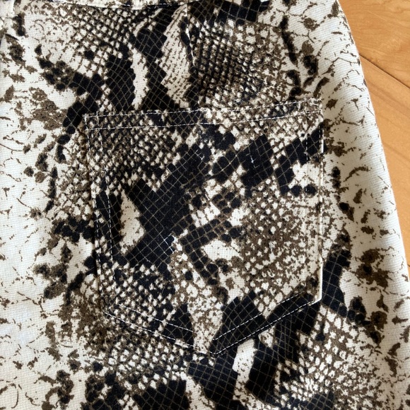 Python print Piccadilly Jean style stretch pants - Picture 5 of 7